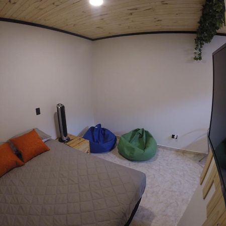 Blackpine Hostel Меделин Екстериор снимка