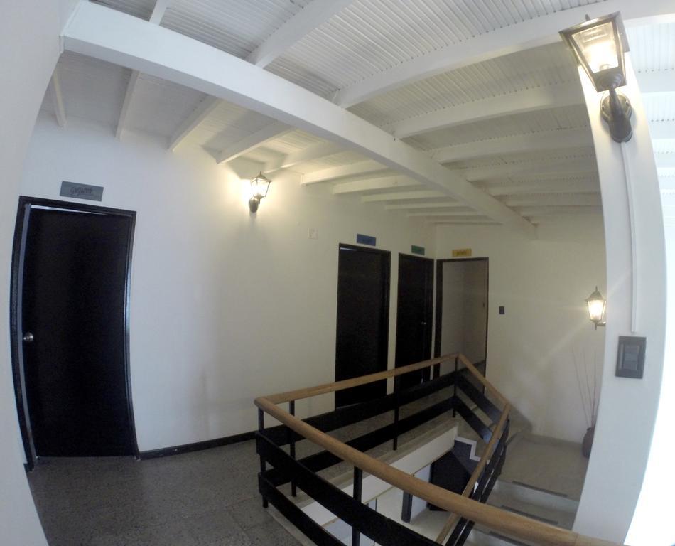 Blackpine Hostel Меделин Екстериор снимка
