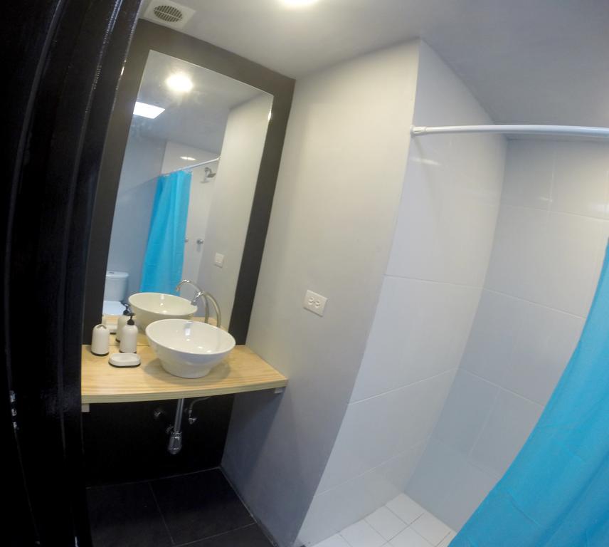 Blackpine Hostel Меделин Екстериор снимка