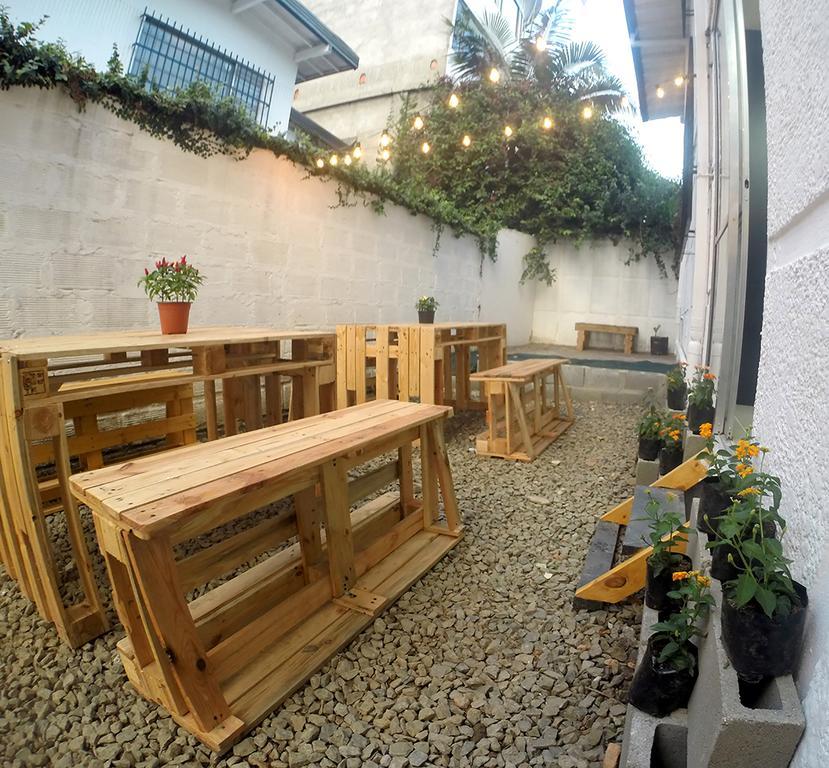 Blackpine Hostel Меделин Екстериор снимка