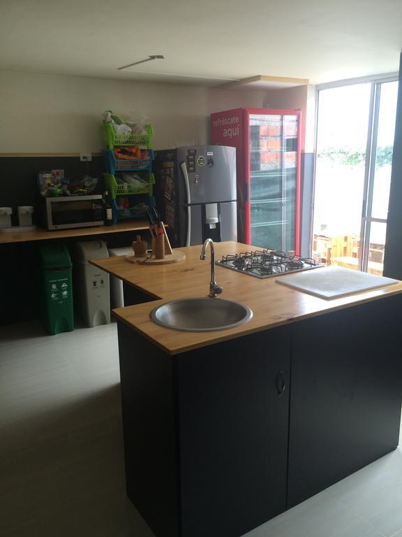Blackpine Hostel Меделин Екстериор снимка