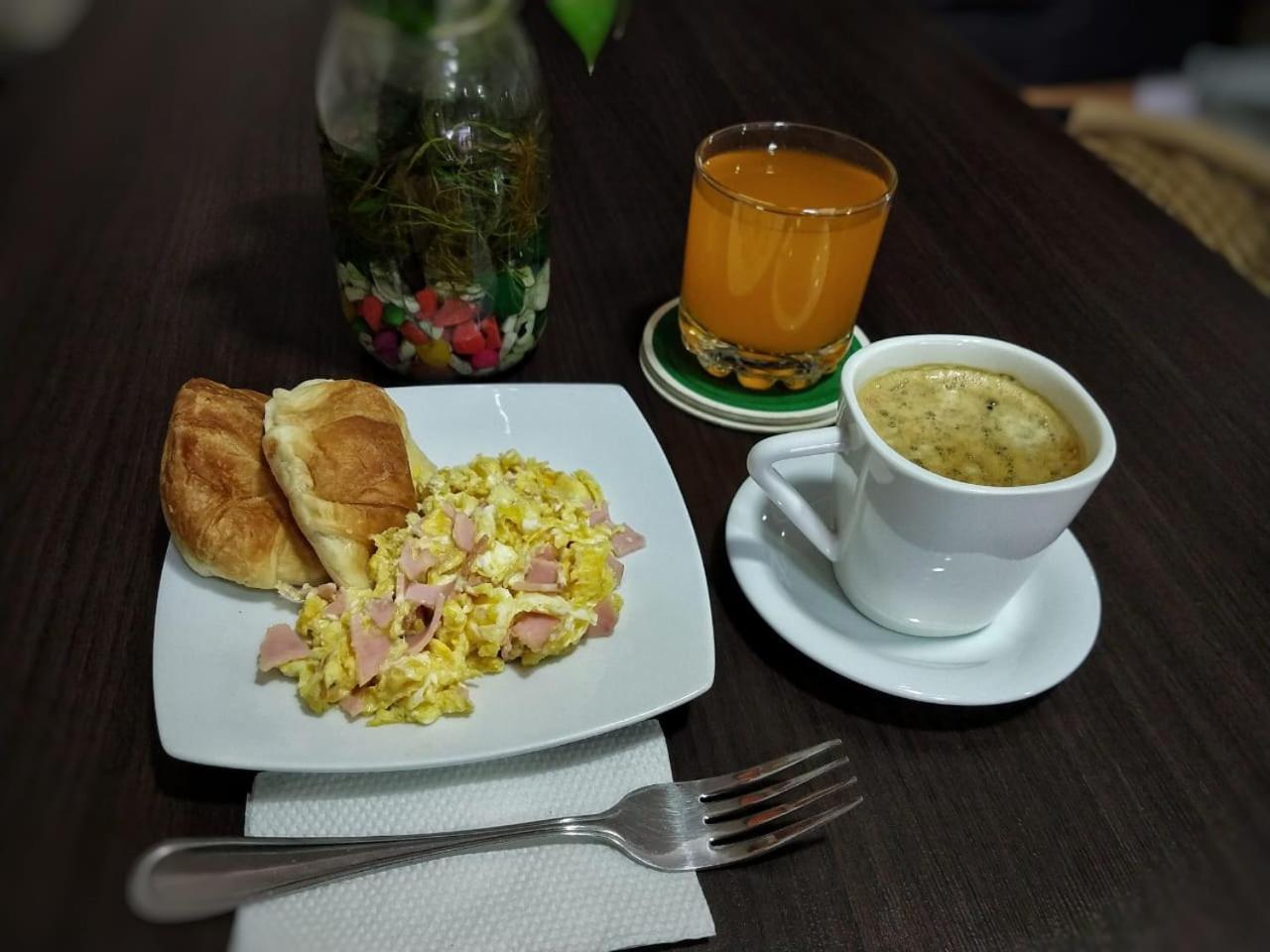 Blackpine Hostel Меделин Екстериор снимка